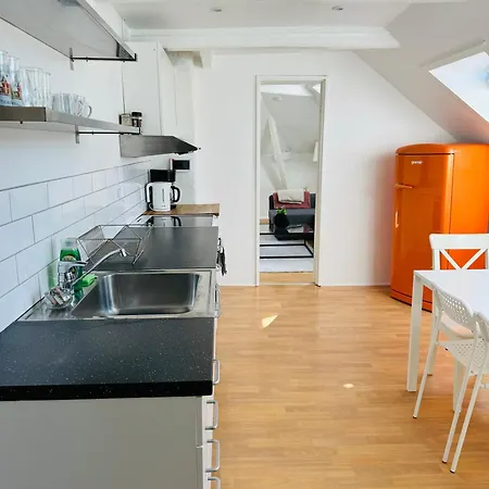 Cozy 2-room *